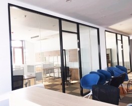 玻璃隔断,完美的办公空间设计元素